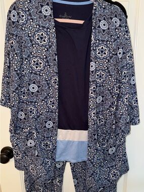 Cuddl Duds 3 Piece Pajama Set S/S Top 3/4 Sleeve Jacket Capri Pants Blue M